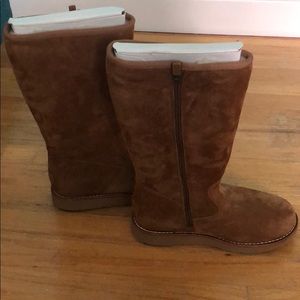 BRAND NEW UGGS